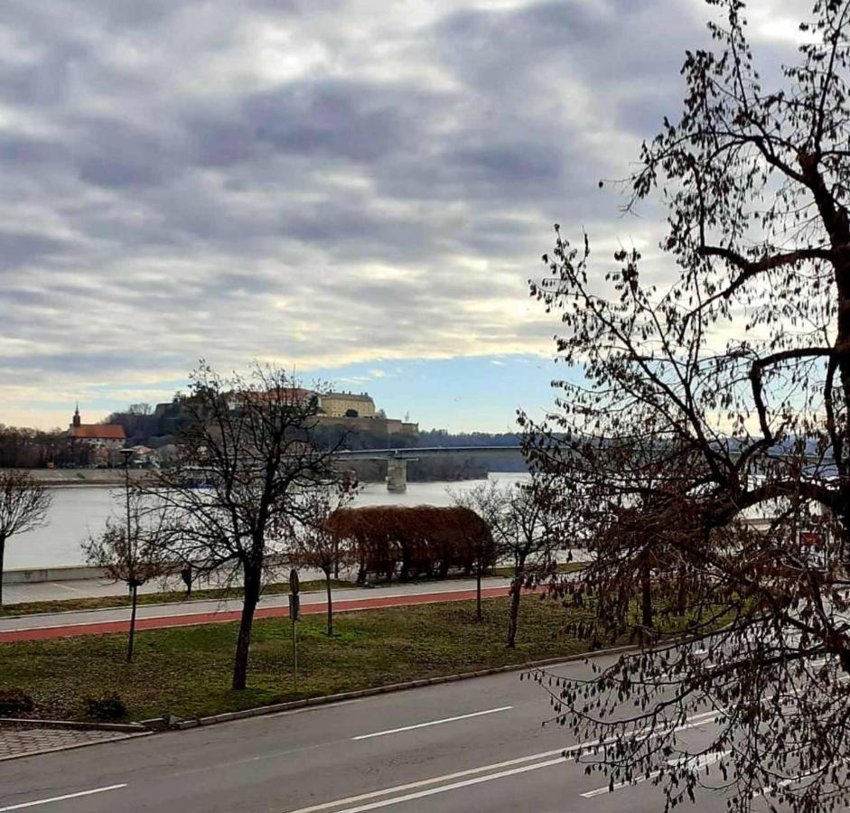 Apartman Danube Novi Sad Luaran gambar